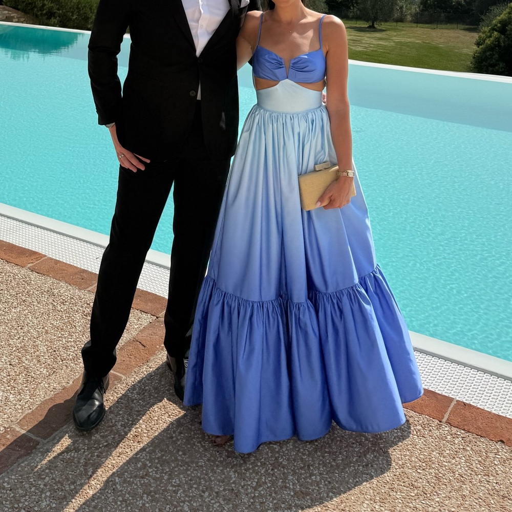 Elegant Blue Ombre Maxi Dress